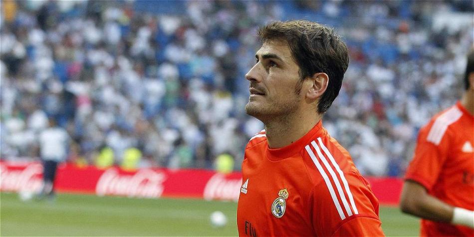 Iker Casillas, nuevo arquero del Porto, de Portugal.