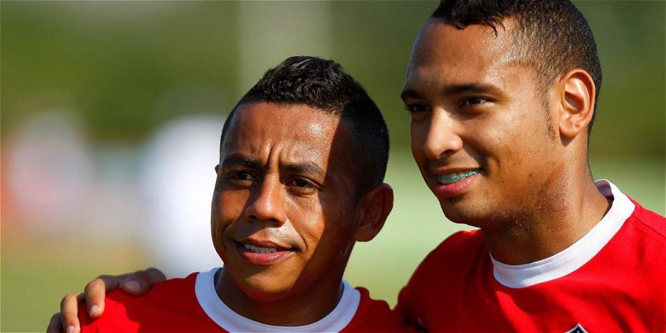Los hinchas del Junior apuestan por la dupla del mediocampo, conformada por Vladimir Hernández (izq.) y Jarlan Barrera.