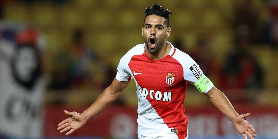 Radamel Falcao García ha celebrado goles en Champions y Liga de Francia.