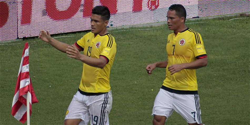 Teófilo Gutiérrez y Carlos Bacca compartieron ataque en Colombia frente a Perú.