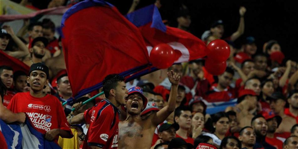 Los hinchas de Medellín ocasionaron desórdenes al interior del Atanasio.
