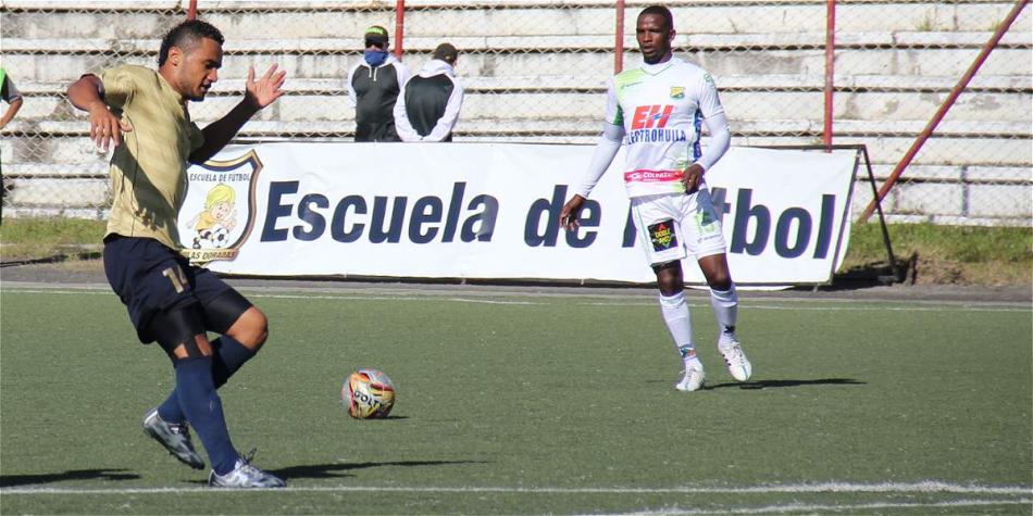 El delantero bogotano sufrió el golpe en la cabeza al minuto 11 del segundo tiempo, contra Huila.