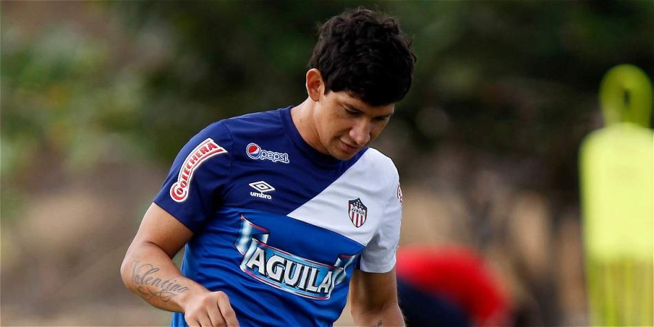 El atacante paraguayo sufre por una pubalgia.