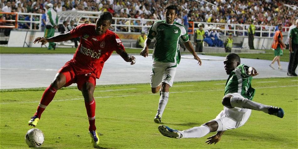 Uno de los últimos clásicos entre América y Cali jugando en la A.