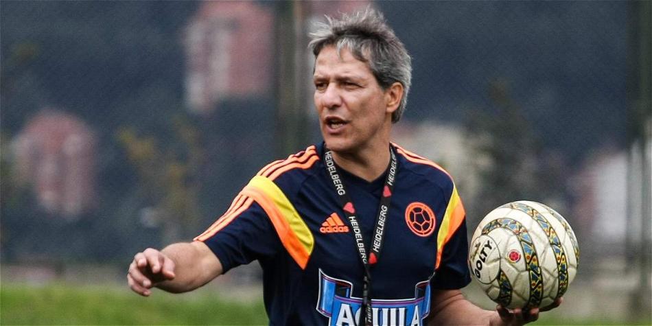 Restrepo llamó a 25 jugadores, de los cuales cuatro actúan en el fútbol extranjero.