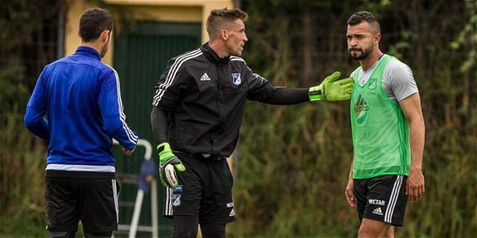 Nicolás Vikonis, arquero de Millonarios, durante un entrenamiento al norte de Bogotá.
