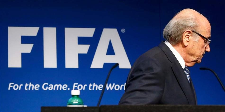 Blatter renunció a su cargo, a pesar de haber ganado las elecciones de la Fifa el pasado 29 de mayo.