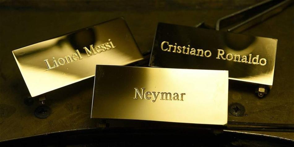 Uno de estos tres lingotes de oro, será incrustado en el Balón de Oro, premio que se llevará el mejor jugador del 2015.