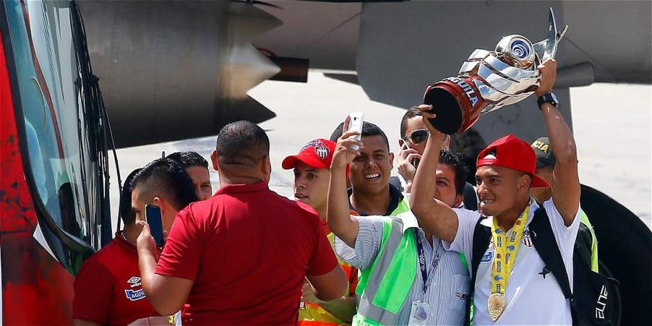 Así fue la llegada de los jugadores de Junior a Barranquilla.