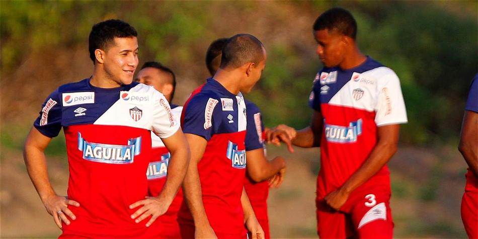 Michael Ortega (izq.), durante una práctica de Junior.