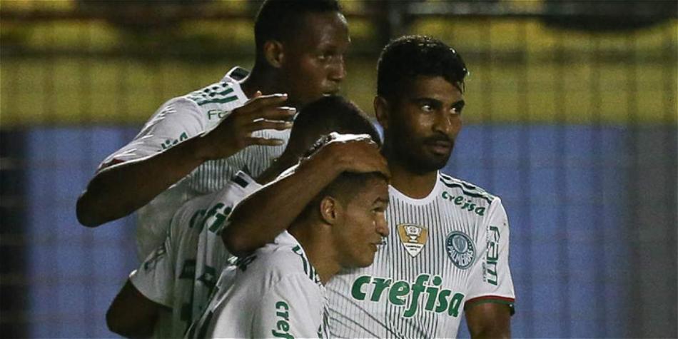 Jugadores de Palmeiras, entre ellos Mina, celebrando el triunfo sobre Sport.