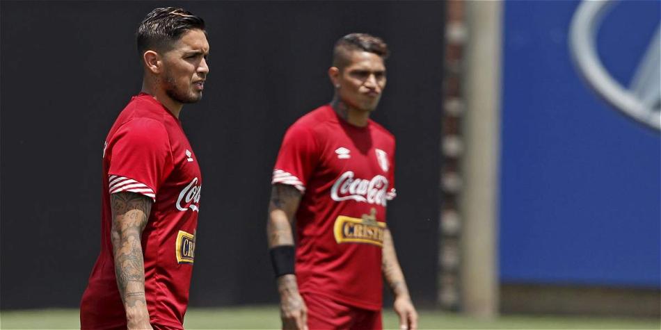 Juan Vargas (izq.) no jugó contra Paraguay.