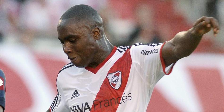 Éder Álvarez Balanta es titular del equipo de Gallardo.
