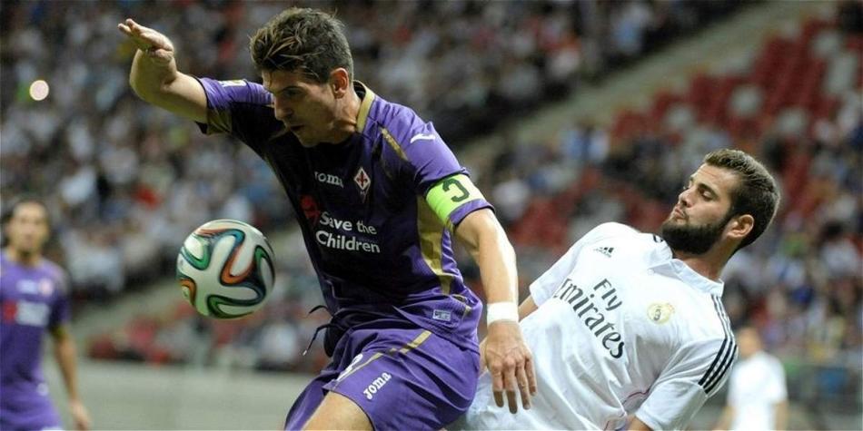 Mario Gómez (izq.) delantero alemán.