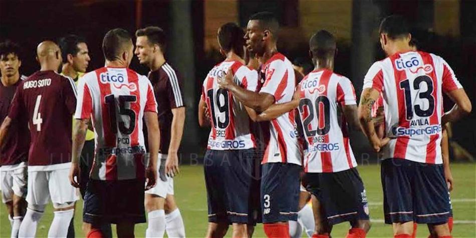 El equipo de Alberto Gamero ganó y gustó en el debut en Copa Libertadores.