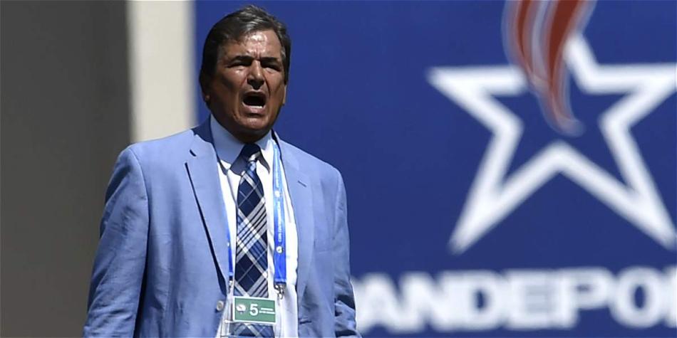 Jorge Luis Pinto, DT de Honduras.