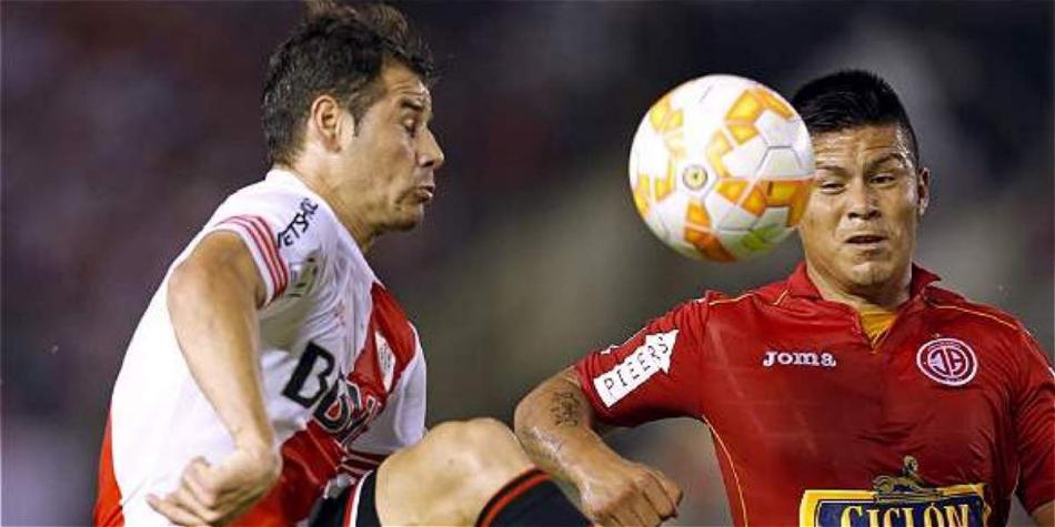 El equipo riverplatense se vio sorprendido con el empate de Aurich, al minuto 90.
