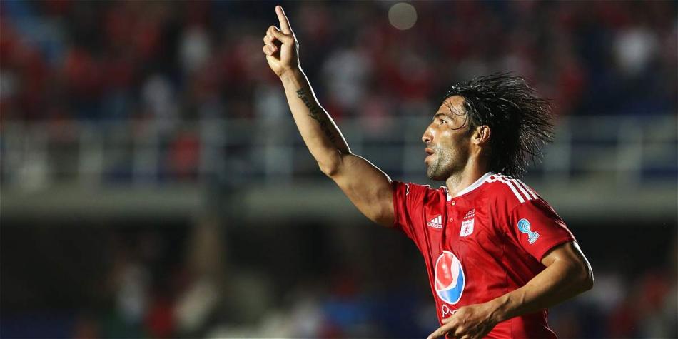 Ernesto Farías volvía de una lesión y regresó con dos goles.