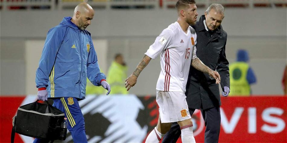 Ramos salió lesionado en el minuto 78.