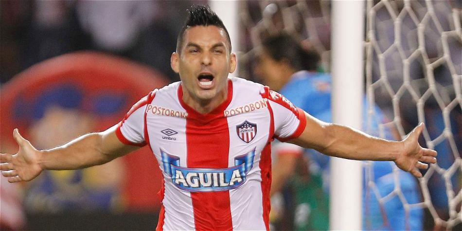 Jorge Aguirre, figura de Junior frente a Patriotas.