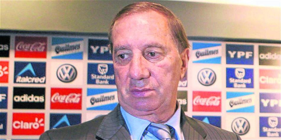 Carlos Salvador Bilardo, exentrenador argentino campeón del mundo en México-1986.
