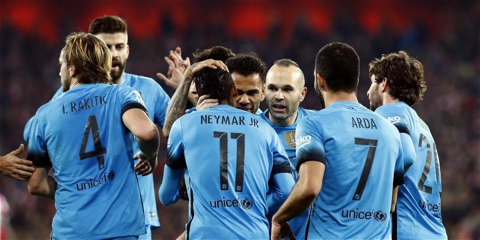 Jugadores de Barcelona celebrando el gol de Neymar contra Athletic.