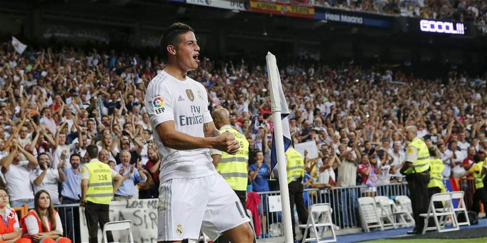 James fue inicialista con Real Madrid en el partido frente al Betis.