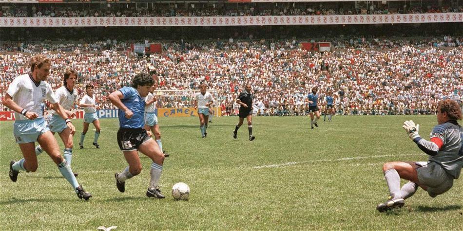 Diego Maradona marcó hace 30 años su famoso gol con la 'mano de Dios' frente a Inglaterra.