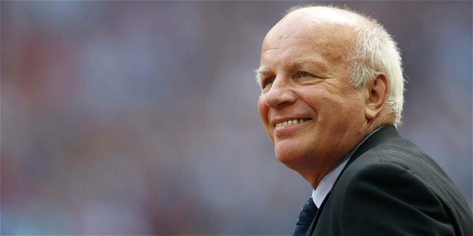 Greg Dyke celebró la salida de Blatter de la presidencia de la Fifa.