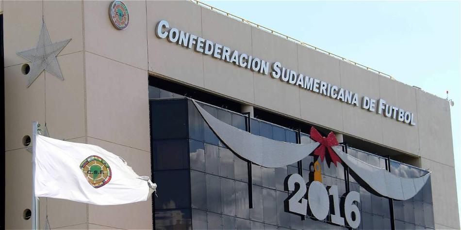 Vista general del edificio de la sede de la Confederación Sudamericana de Fútbol (Conmebol).