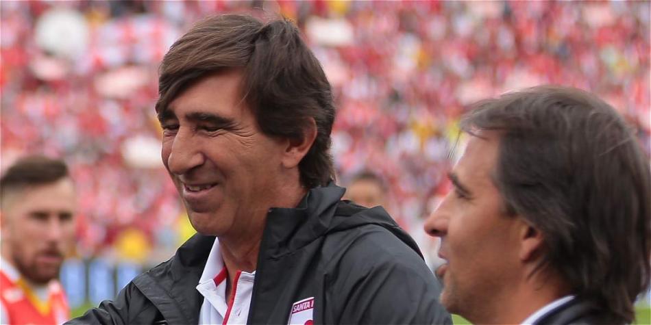 Gustavo Costas (izq.), entrenador de Santa Fe.