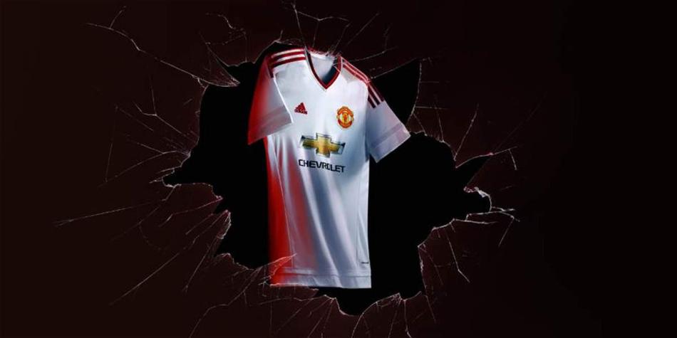 Uniforme de visitante que usará el Manchester en la Liga de Inglaterra.