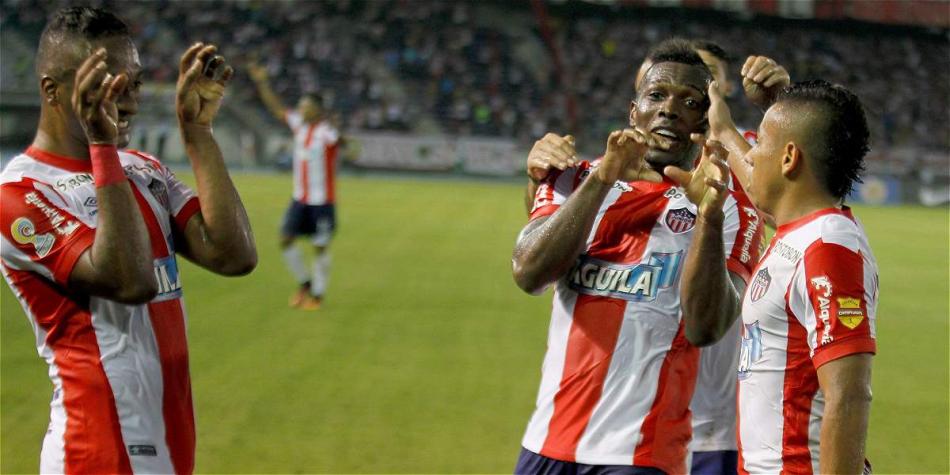 Édison Toloza (14) abrió la cuenta de Junior frente al Lara, en el Metropolitano.