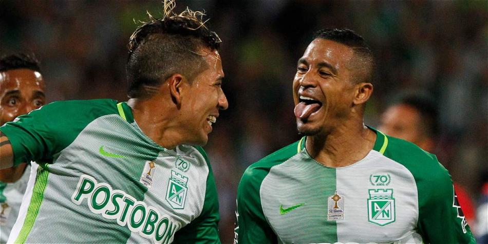 Dayro Moreno (izq.) y Macnelly Torres están entre los concentrados para enfrentar a Tolima.