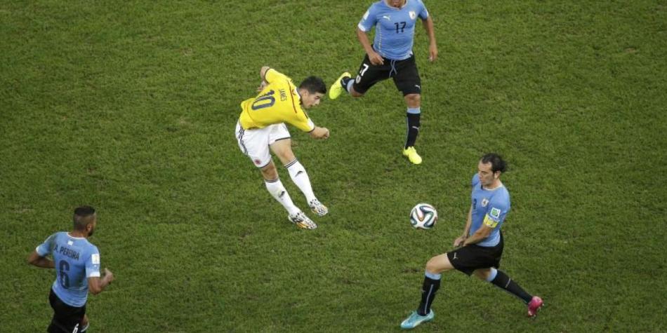 James Rodríguez gol a Uruguay Mundial Brasil 2014