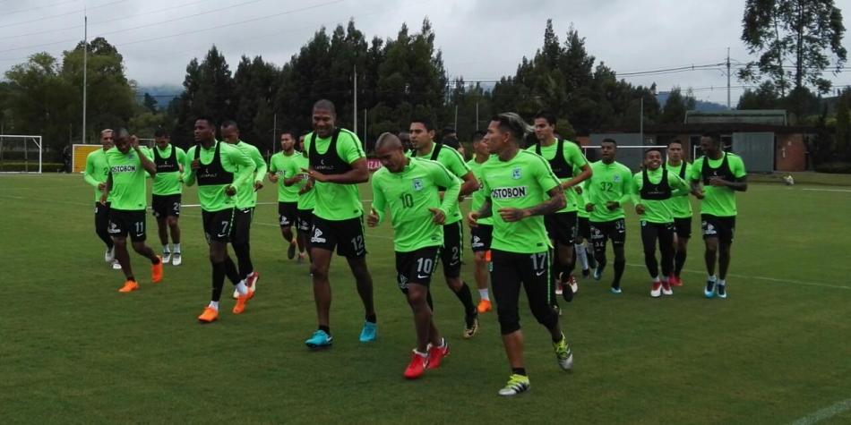 Nacional entrenando