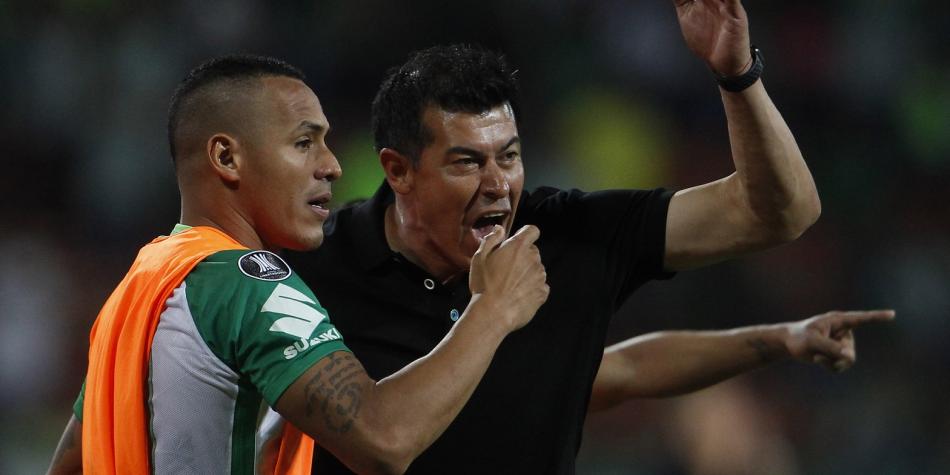 Jorge Almirón en partido contra Atlético Tucumán