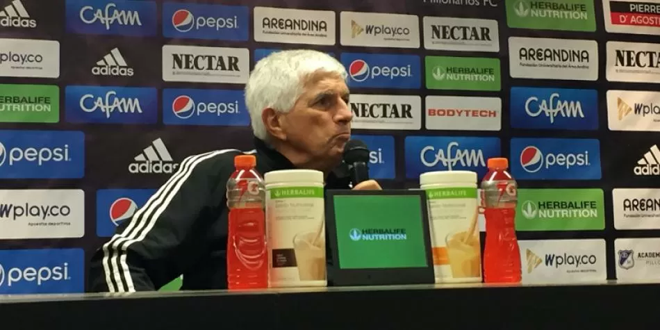 Julio Comesaña en rueda de prensa.
