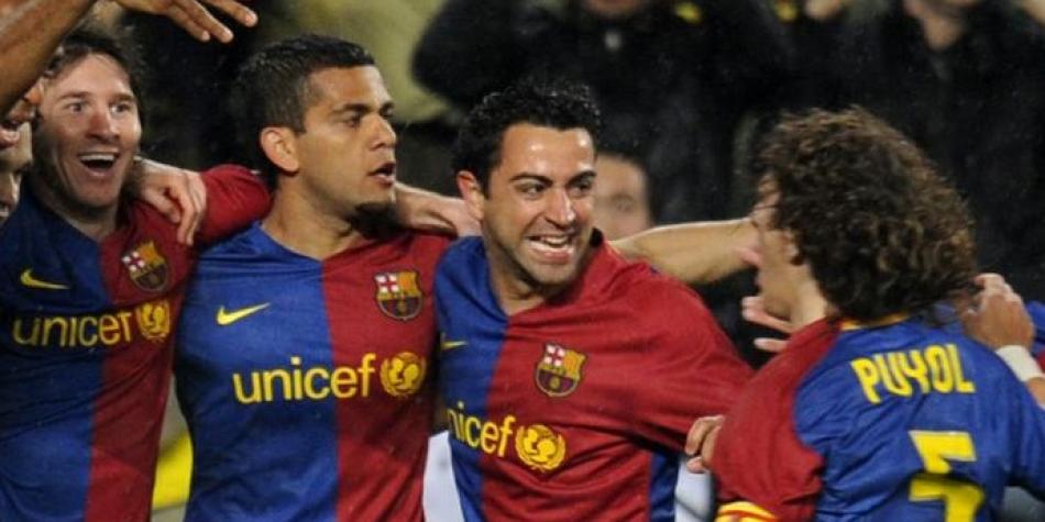 Dani Alves con Barcelona