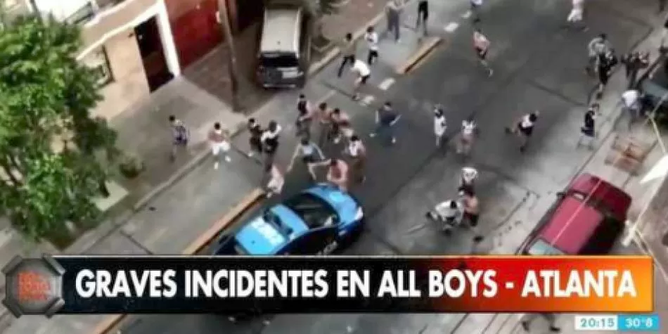 Pelea hinchas All Boys