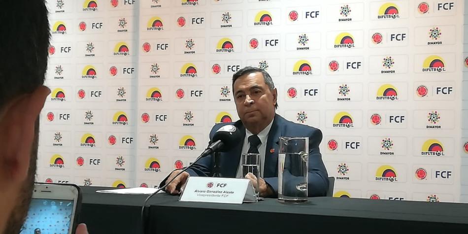 González