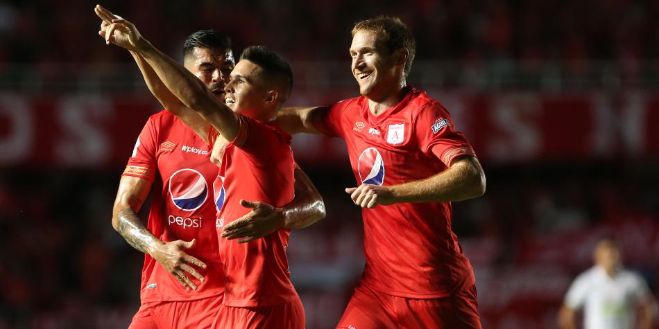 América