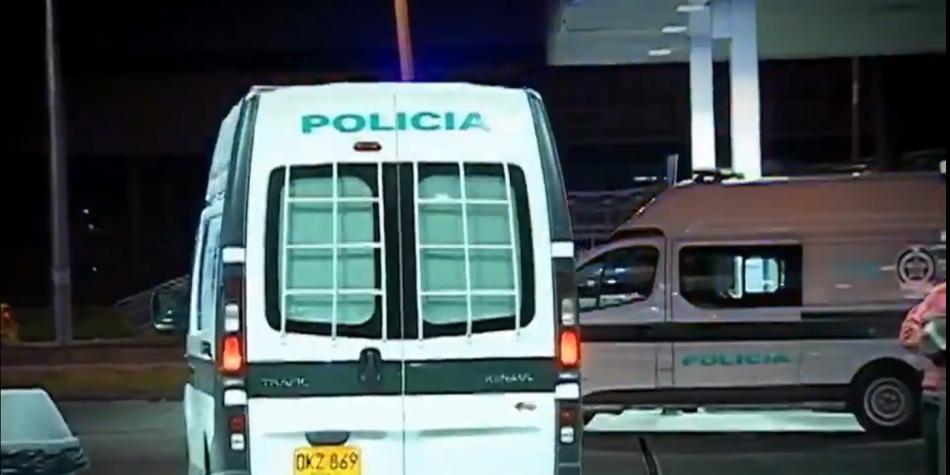 Policía