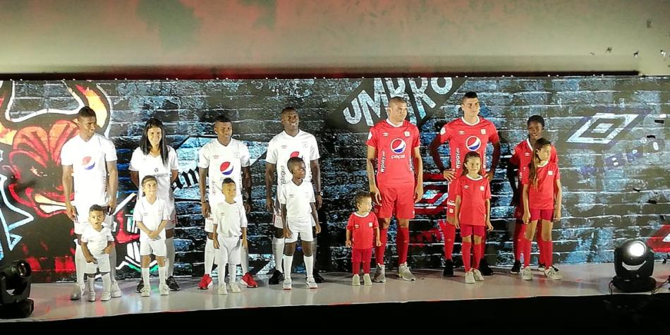 América