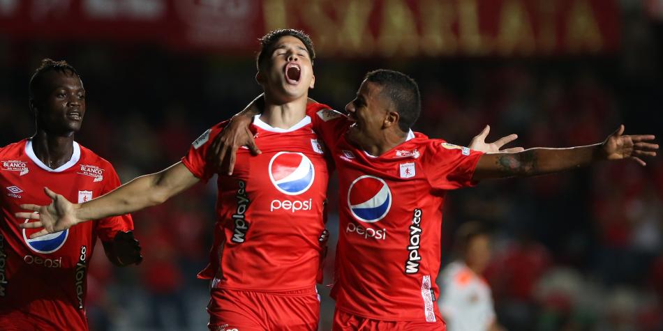 América