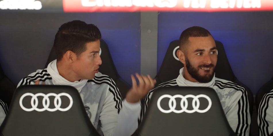 James en el banco