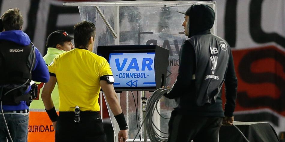 VAR en River vs Boca