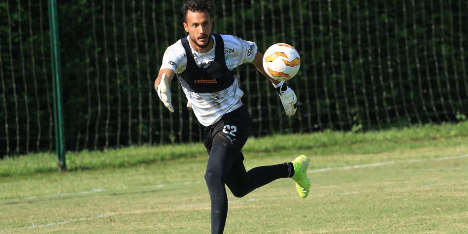 David González
