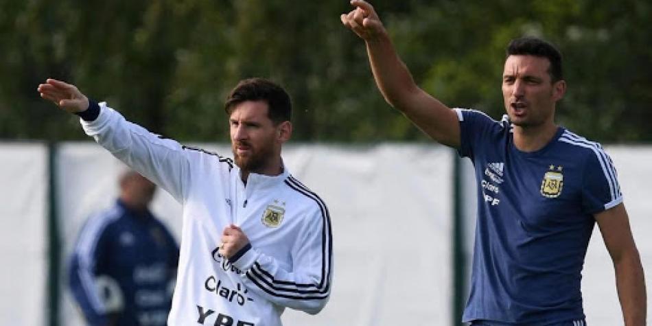Scaloni y Messi