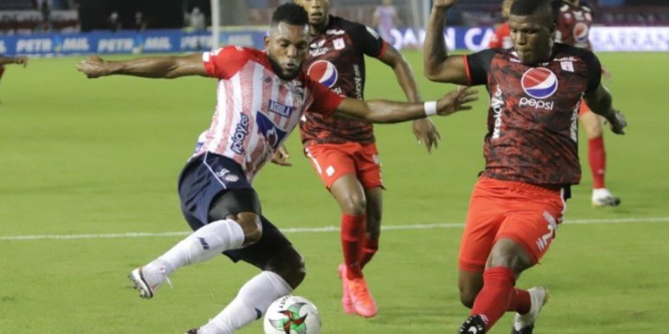 Junior vs América